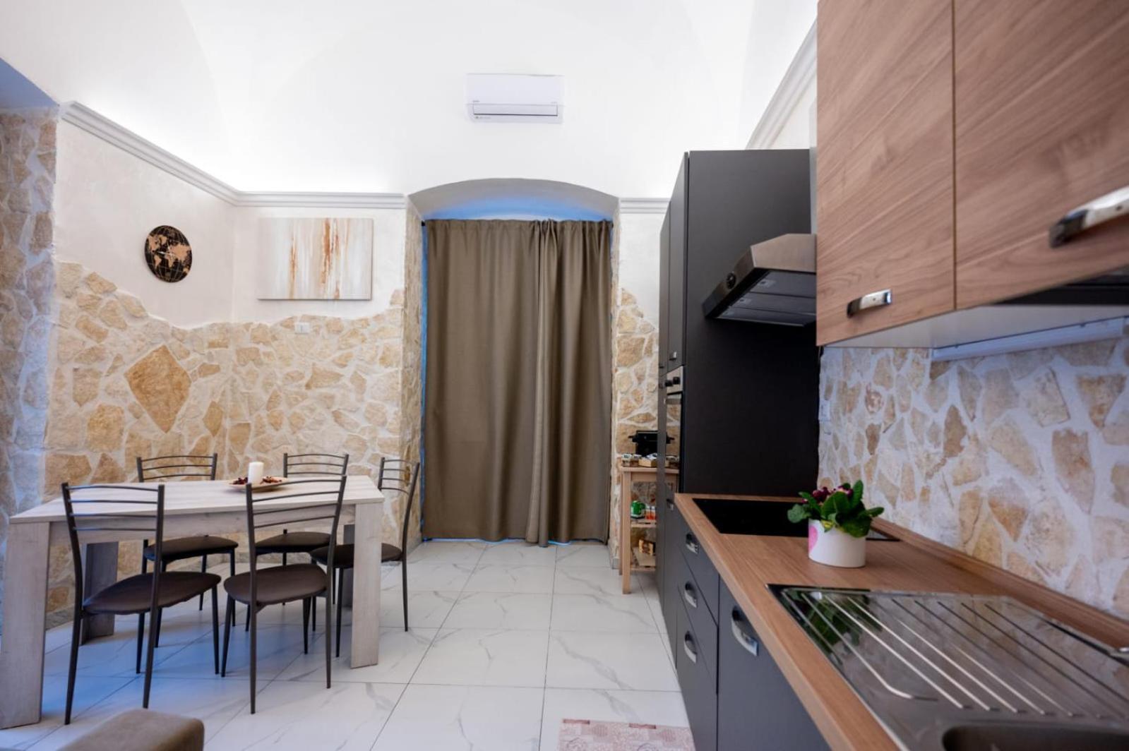 Maison27 *
